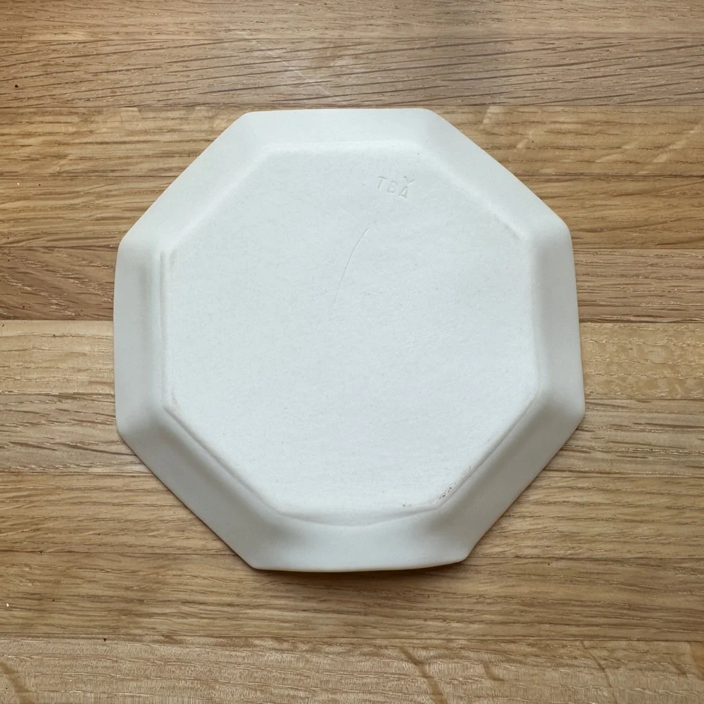 The Bright Angle Porcelain Ceramic Spoon Rest Silk White color